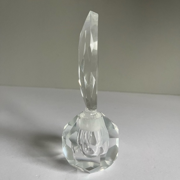 Large Hand Cut Clear Crystal Perfume Bottle - Picture 4 of 10